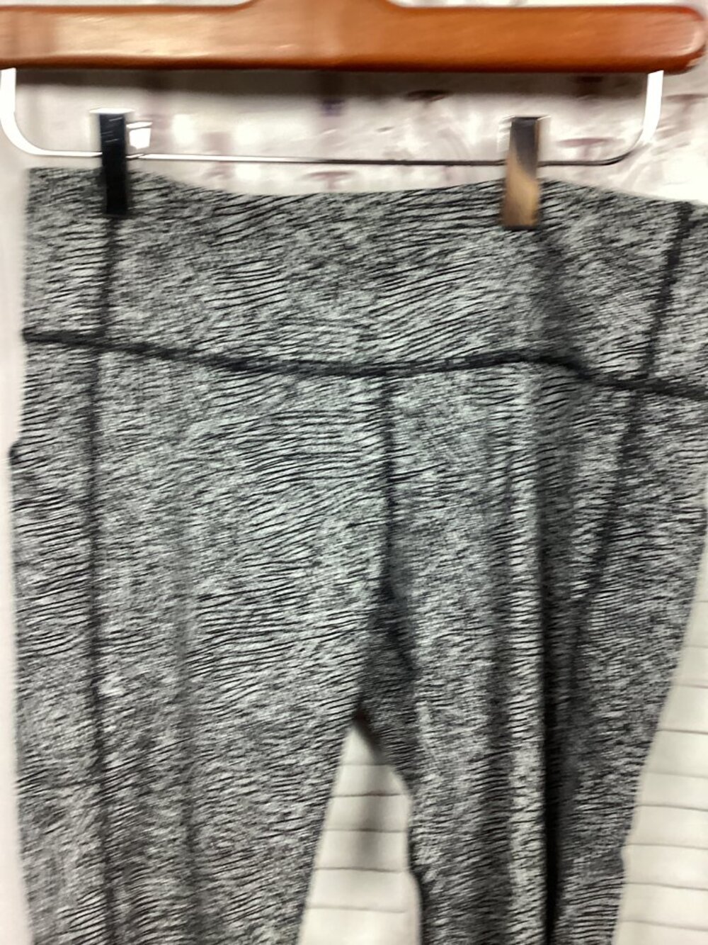 Lululemon Pace Rival Crop Leggings 6 - Picture 3 of 11